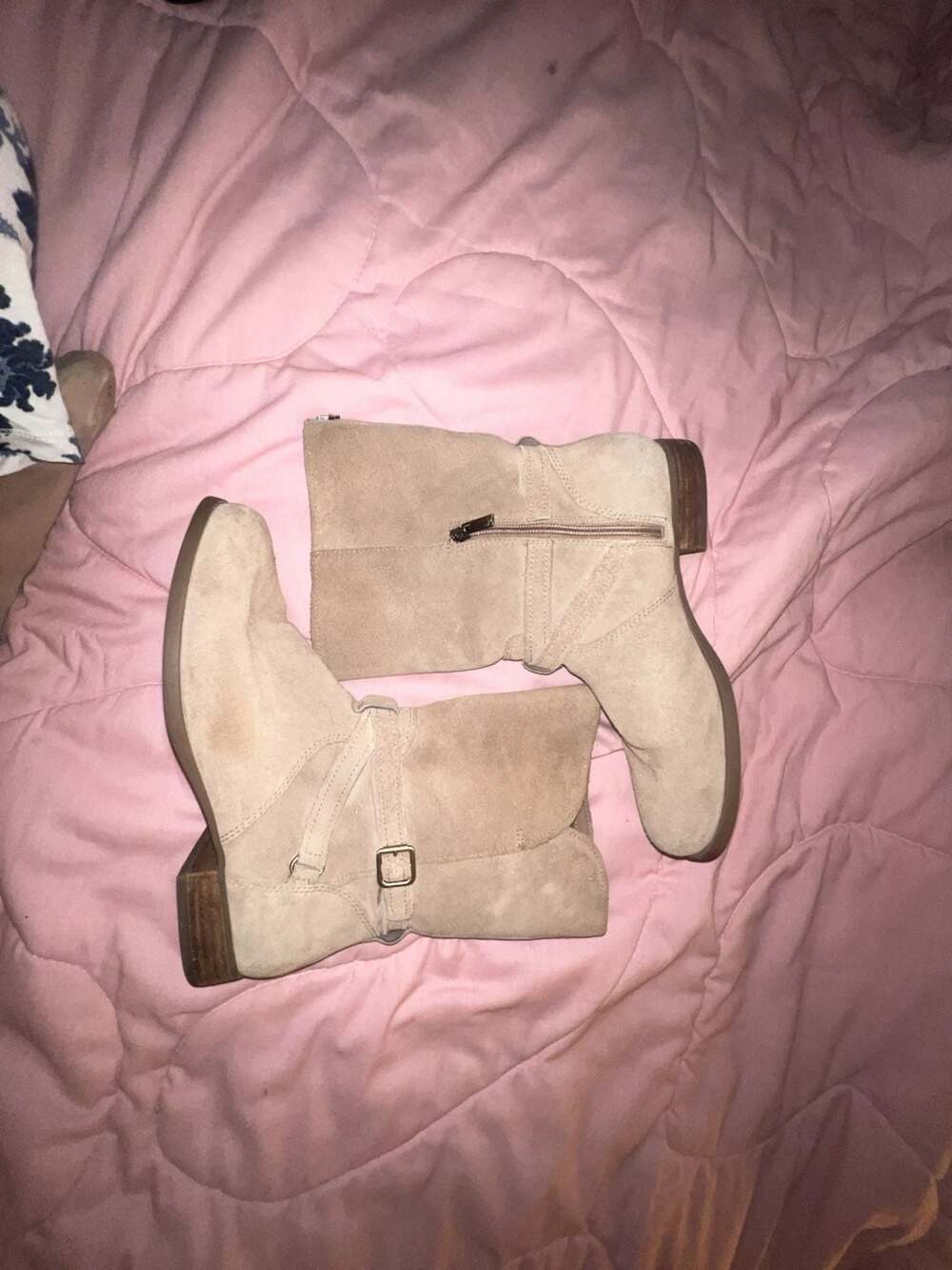 2009 fallcore Suede kookaburra by Ugg Leather Mid Boots Women's Size US 9